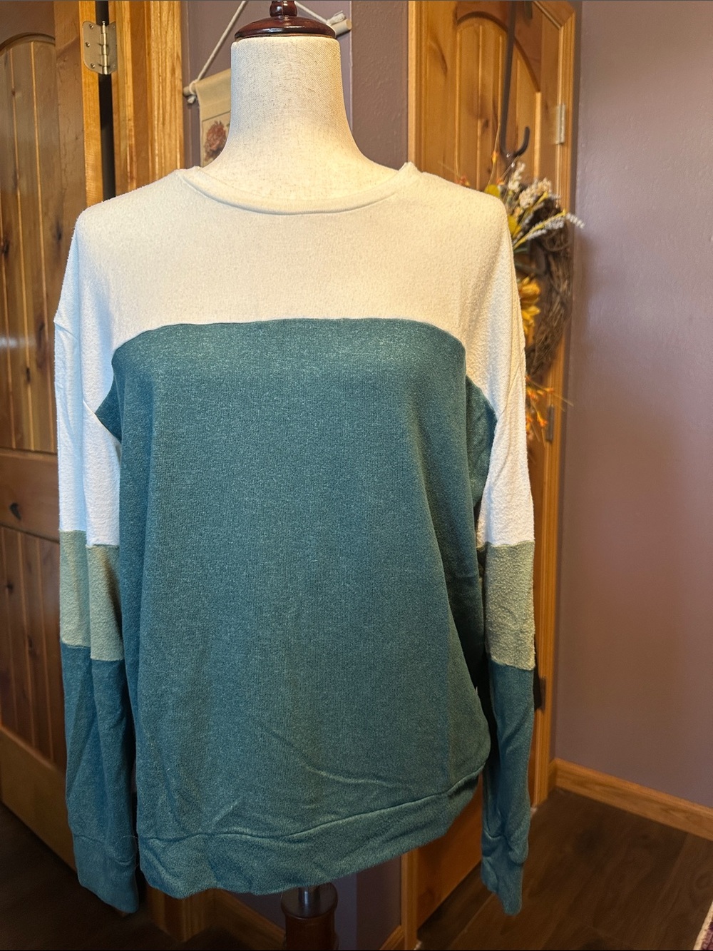 Colorblock Crew Neck Sweater - White and Green